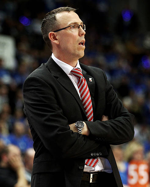 续约之路陷 续约之路陷