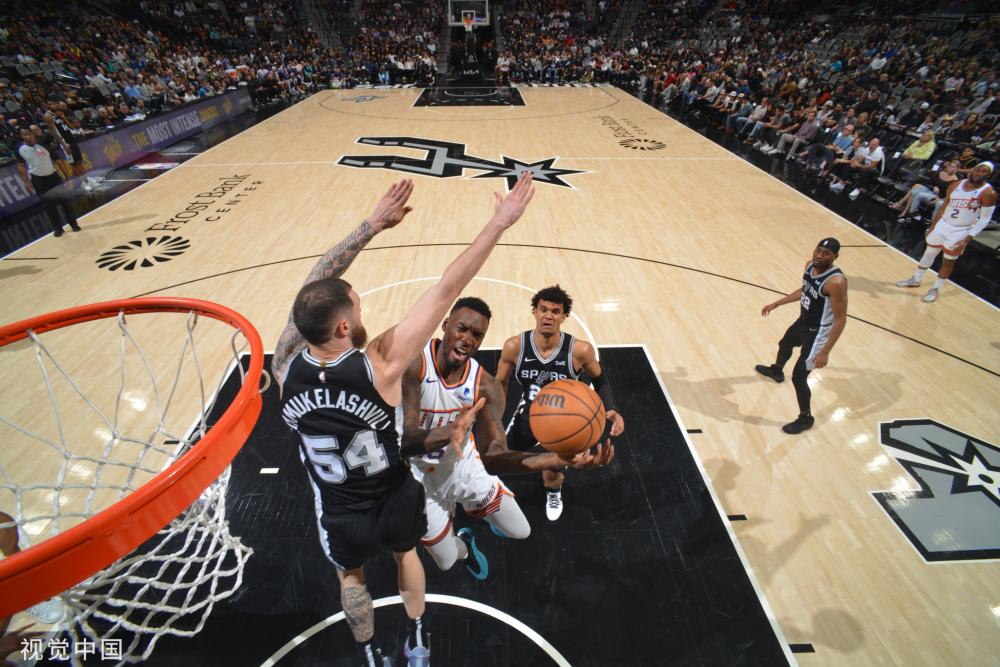 精准的长传 精准的长传